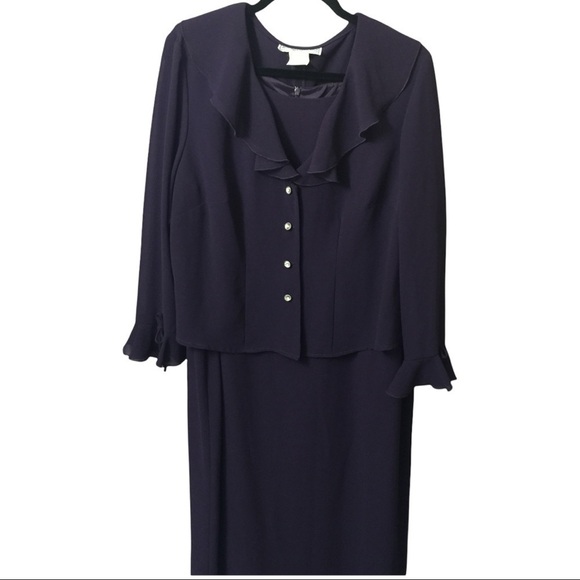 𝅺FORMAL 3/4 length plum dress and sheer jacket - Picture 2 of 11